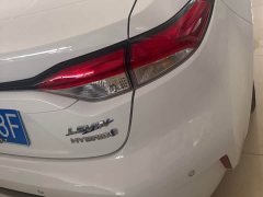 Toyota Corolla Hybrid 1.8H E-CVT Luxury - ფოტო 12