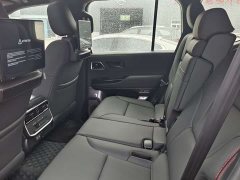 Toyota Land Cruiser (Imported) LC300 3.5L Automatic - ფოტო 9