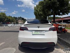 Tesla Model Y Standard Range RWD - ფოტო 5
