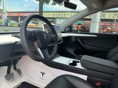 Tesla Model Y Standard Range RWD - ფოტო 6