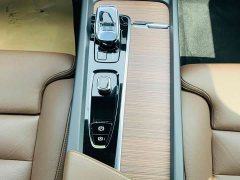 Volvo XC60 Plug-in Hybrid T8 PHEV Long Range AWD Smart Remote Luxury Edition - ფოტო 8