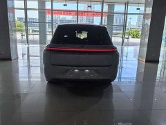 Li Auto L8 Ultra Smart Refresh Edition - ფოტო 7