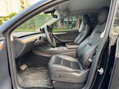 Tesla Model Y Standard Range RWD - ფოტო 9
