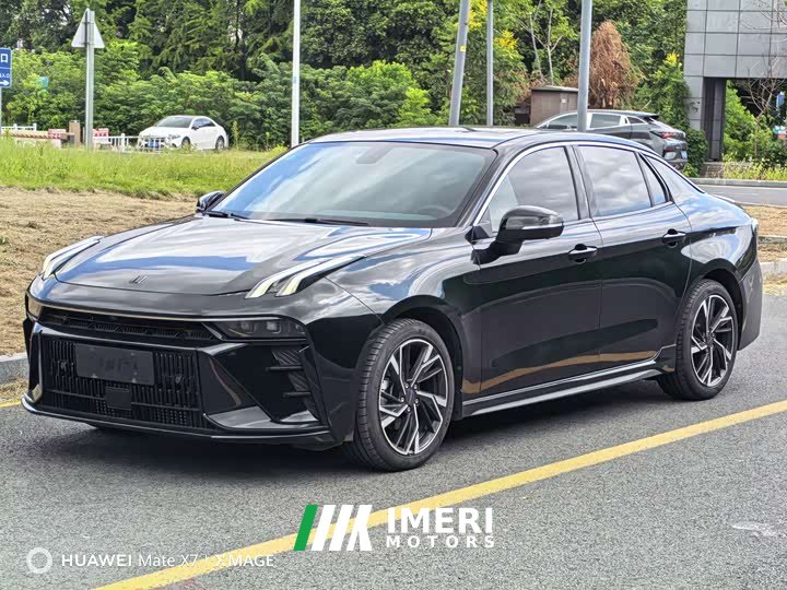 Lynk & Co 03 1.5T DCT Pro