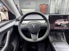 Tesla Model Y Rear-Wheel Drive - ფოტო 12