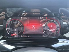 Volkswagen Golf 280TSI DSG R-Line 50th Anniversary Edition - ფოტო 10