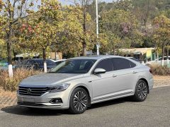 Volkswagen Passat 2019 330TSI Luxury National VI - ფოტო 1