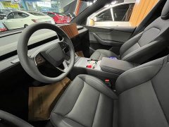 Tesla Model Y Rear-Wheel Drive - ფოტო 4