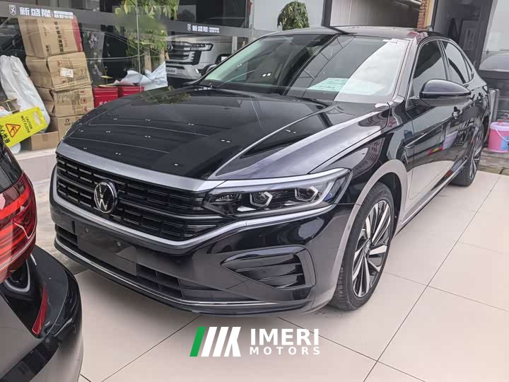 Volkswagen Passat 330TSI Luxury - ავტომობილი ჩინეთიდან