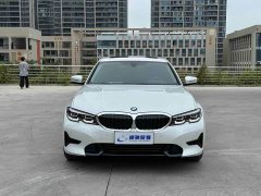 BMW 3 Series 320i M Sport Package - ფოტო 2