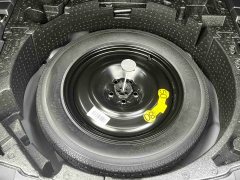 Land Rover Discovery Sport 249PS Metropolitan Edition 5-seater - ფოტო 9