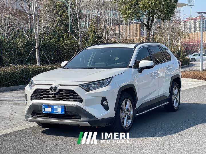 Toyota RAV4 2.0L CVT AWD Fashion Edition