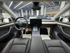Tesla Model Y Rear-Wheel Drive - ფოტო 10