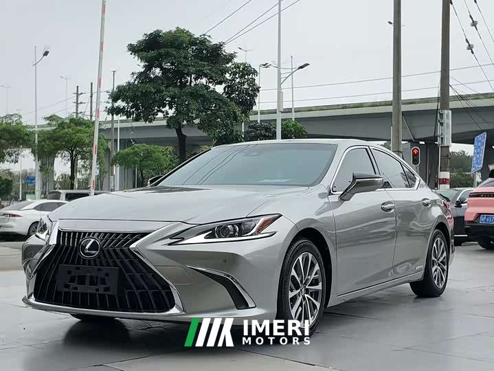 Lexus ES 300h Excellence
