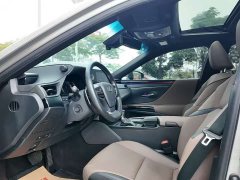 Lexus ES 2021 300h Excellence - ფოტო 5