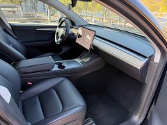 Tesla Model Y Long Range All-Wheel Drive - ფოტო 5