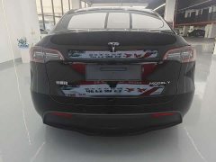 Tesla Model Y Standard Range RWD - ფოტო 13