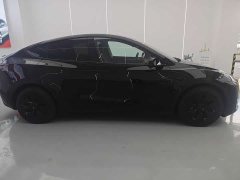 Tesla Model Y Standard Range RWD - ფოტო 4
