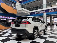 Toyota Venza 2.0L CVT AWD Luxury - ფოტო 18