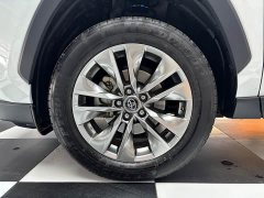Toyota Venza 2.0L CVT AWD Luxury - ფოტო 4