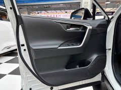 Toyota Venza 2.0L CVT AWD Luxury - ფოტო 6