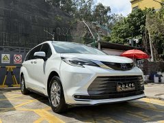 Toyota Sienna 2023 2.5L Hybrid Premium Edition - ფოტო 3
