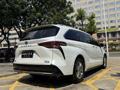 Toyota Sienna 2023 2.5L Hybrid Premium Edition - ფოტო 5