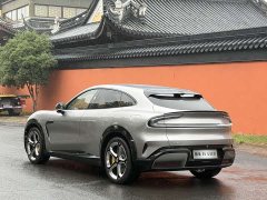 Xiaomi YU7 Four-Wheel Drive Max Edition - ფოტო 4
