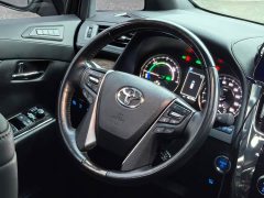Toyota Alphard 2021 Hybrid 2.5L Premium Edition - ფოტო 11