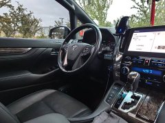 Toyota Alphard 2021 Hybrid 2.5L Premium Edition - ფოტო 17