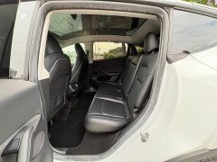 Tesla Model Y Long Range All-Wheel Drive - ფოტო 6