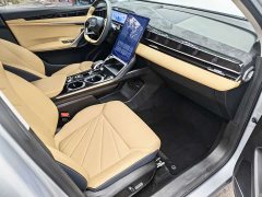 Geely Boyue L 1.5TD DCT Luxury - ფოტო 8