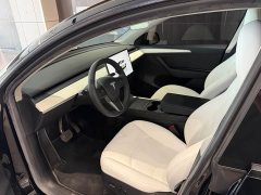 Tesla Model Y Rear-Wheel Drive - ფოტო 4