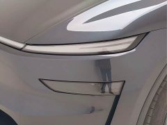 Tesla Model Y Long Range All-Wheel Drive - ფოტო 13