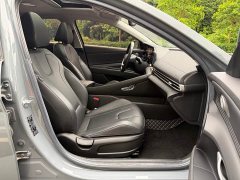 Hyundai Elantra 1.5L CVT Luxury - ფოტო 12