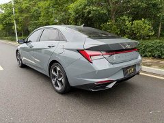 Hyundai Elantra 1.5L CVT Luxury - ფოტო 15