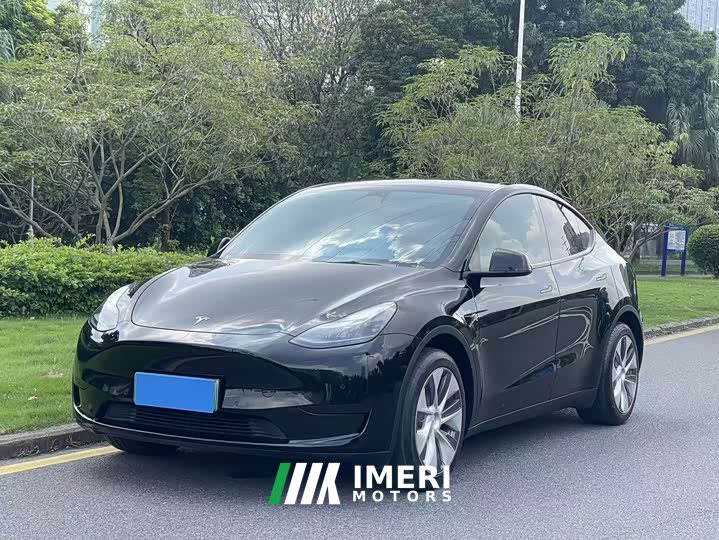 Tesla Model Y Facelift Rear-Wheel Drive