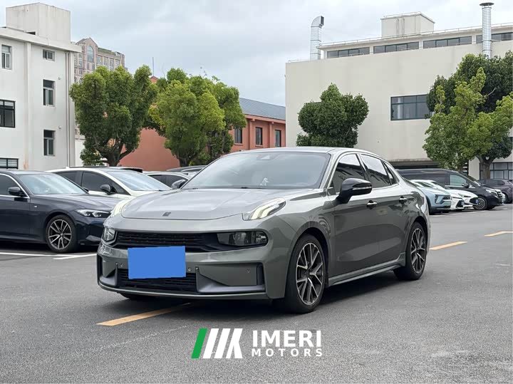 Lynk & Co 03 1.5T DCT Pro