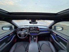 Toyota Crown Venza 2021 2.5L HEV AWD Premium - ფოტო 10