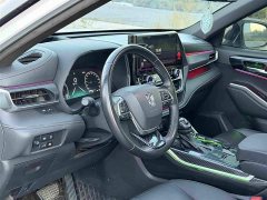Toyota Crown Venza 2021 2.5L HEV AWD Premium - ფოტო 11