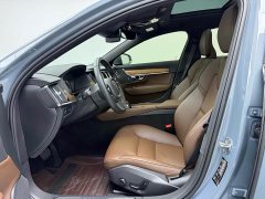 Volvo S90 B5 Inscription Luxury - ფოტო 4