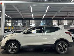 Nissan Qashqai 2.0L CVT Luxury - ფოტო 3