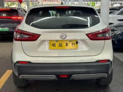 Nissan Qashqai 2.0L CVT Luxury - ფოტო 5