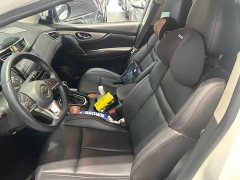 Nissan Qashqai 2.0L CVT Luxury - ფოტო 9