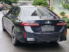 BMW 5 Series 530Li Premier M Sport Package - ფოტო 19
