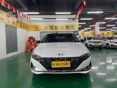 Hyundai Elantra 1.5L CVT Luxury - ფოტო 3