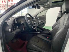 Hyundai Elantra 1.5L CVT Luxury - ფოტო 7