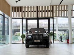 Rolls-Royce Cullinan 2024 Black Badge - ფოტო 2