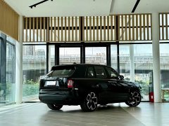Rolls-Royce Cullinan 2024 Black Badge - ფოტო 3