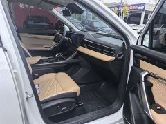 Geely Boyue L 1.5TD DCT Luxury - ფოტო 10